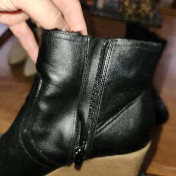 Elegant Black Leather Wedge Preppy Ankle Boots - Picture 7 of 9